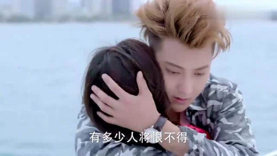 女生说头疼怎么安慰游戏画面